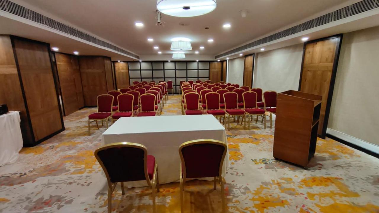 Royal Orchid Central Grazia, Navi Mumbai Exterior photo
